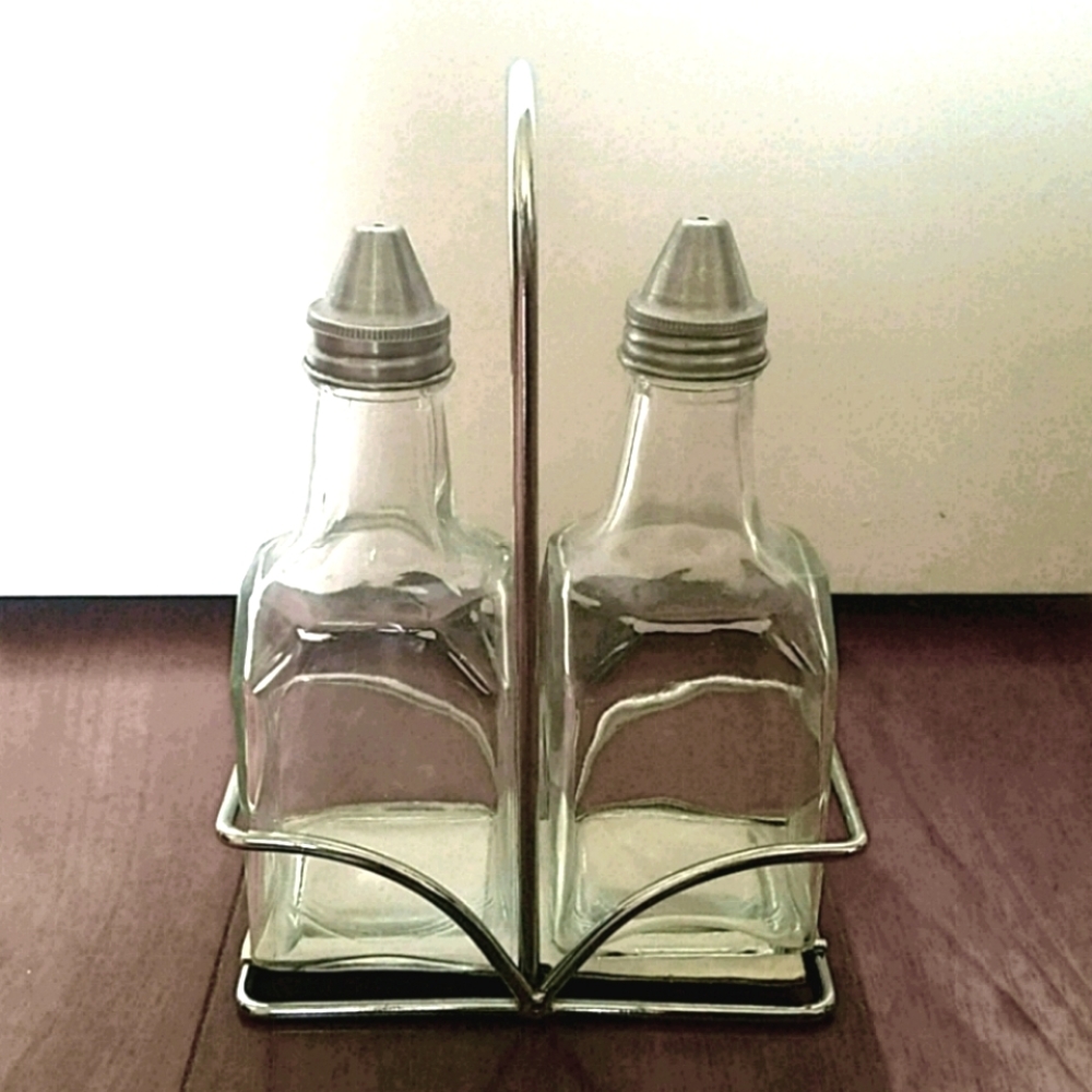 NWT Mainstays Oil and vinegar dispenser set
